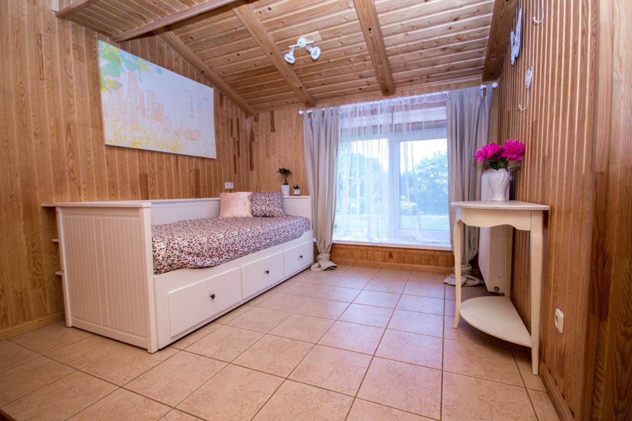 Flower Apartment Вентспилс Екстериор снимка